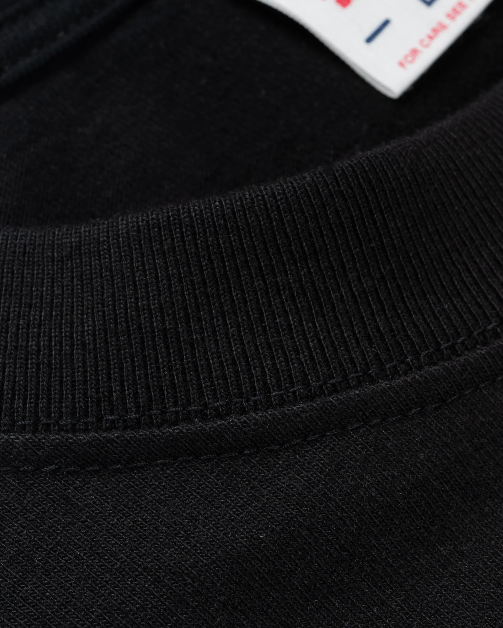 7.5oz Printed Loopwheel Crew Neck T-Shirt - Black - Image 7
