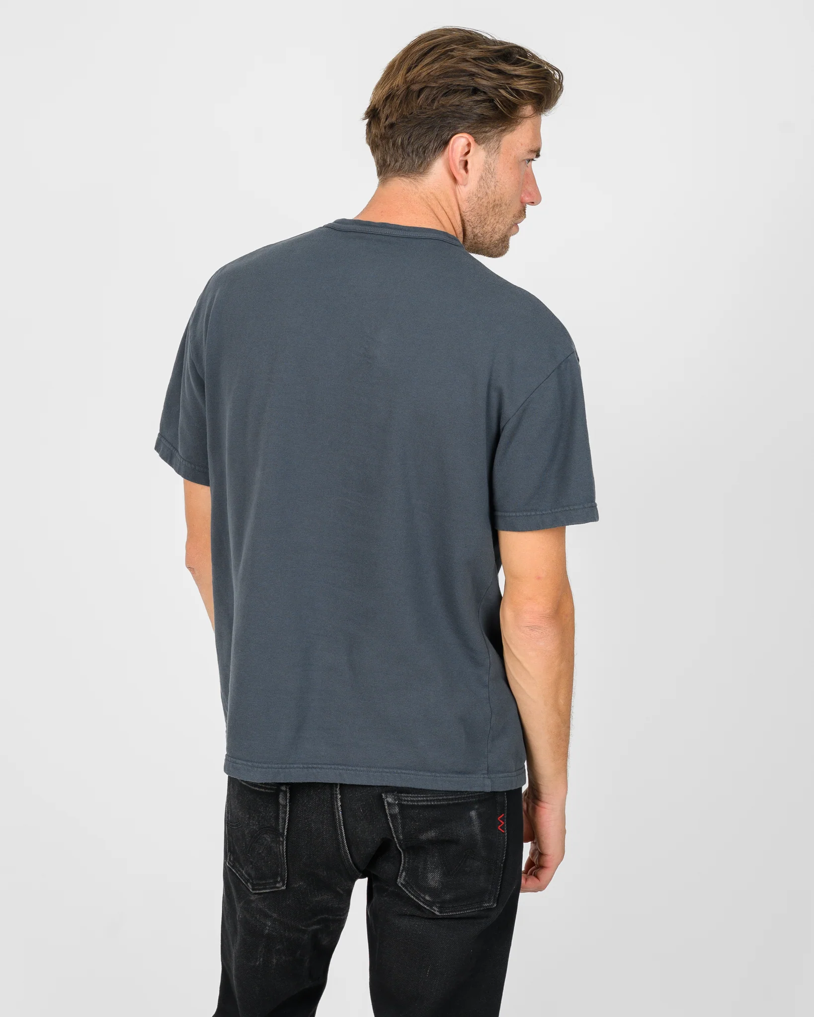 UTILITEES - 10oz Heavyweight Crew Neck T-Shirt - Charcoal - Image 4